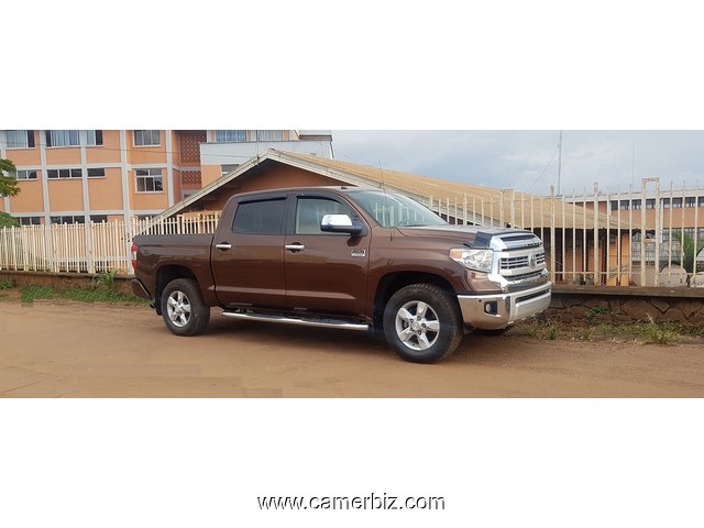 Belle 2017 Toyota Tundra avec 4WD(4x4) a vendre - 3325