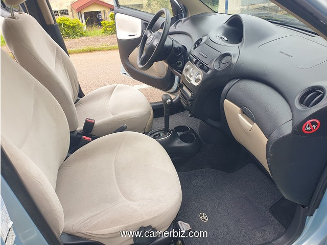 2005 Toyota YARIS Automatique avec 4WD. YAOUNDE. 2 - 33269