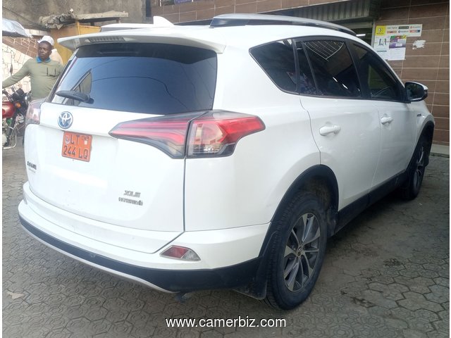 JACKPOT POUR TOUS !! TOYOTA RAV4 4X4WD-VERSION 2017-OCCASION EN OR-FULL OPTION-12800000FCFA - 33294