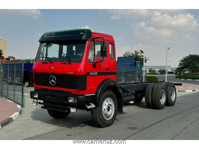 MERCEDES BENZ 2635 CAB CHASSIS TRUCK (6X4). - 33296