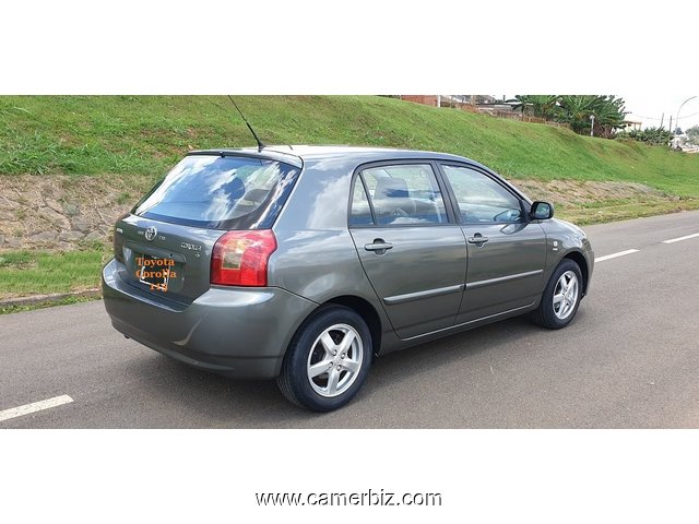 2004 Toyota Corolla 115 à vendre à Yaoundé. Manuelle, Climatisation, Moteur 4 Cylinder - 33354