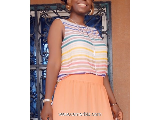 CHEMISIER HAUT CHIC COURTE MANCHE T42 4.990 F CFA (CB0049) - 33378