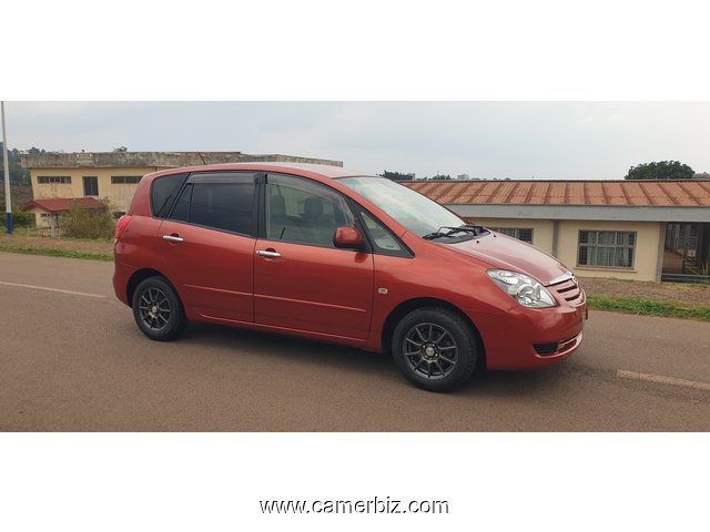 7 Places 2005 Toyota Corolla Spacio Automatique. YAOUNDE.  - 33847