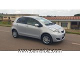 4WD 2009 Toyota YARIS Automatique avec sièges en cuir. YAOUNDE. 