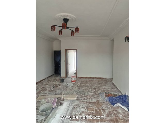 Appartement pour bureaux avec parking à Essos. 3 chambres 2 douches... 300 000 négociable - 34250