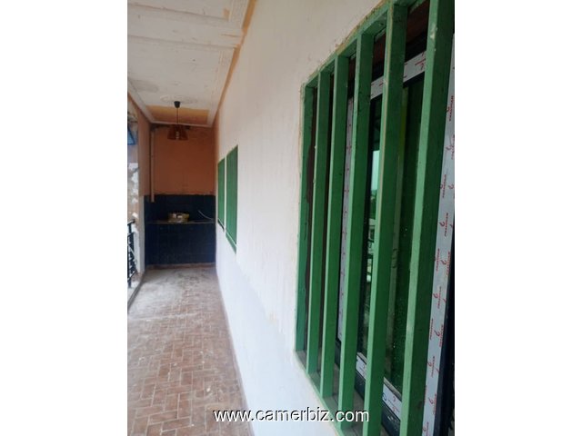 Appartement pour bureaux avec parking à Essos. 3 chambres 2 douches... 300 000 négociable - 34250