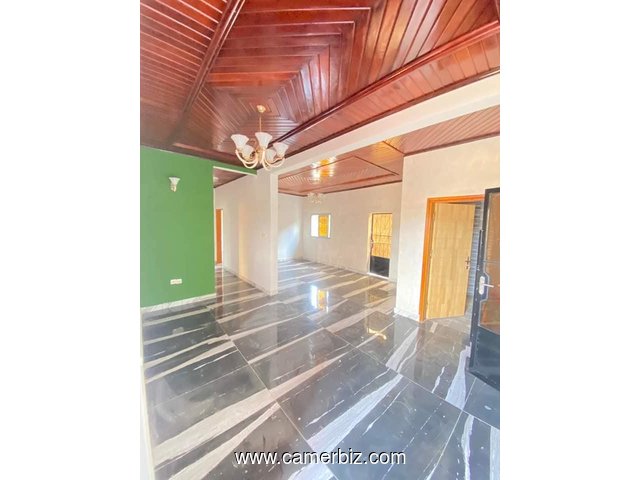 Bel appartement avec parking à Etoudi - 34294