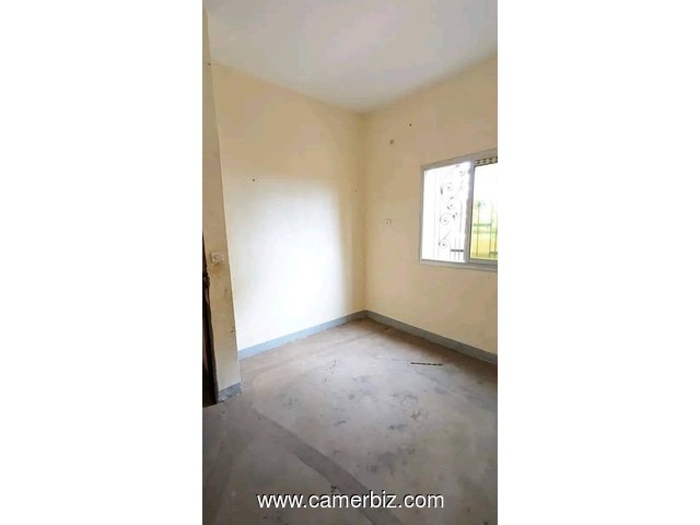 Appartement à louer à Etoudi avec parking - 34332