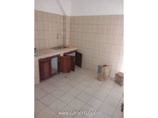 Appartement propre avec parking forage à Odza terminus accès goudronné - 34333