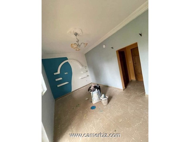 Appartement avec Forage, parking à Tsinga village. Accès goudronné - 34350