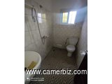 Appartement avec Forage, parking à Nsam Obam. 2 chambres 2 douches  - 34351