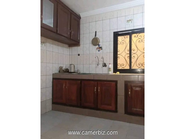 Jolie Villa titrée avec piscine parking à vendre à Mbankolo Caractéristiques.  - 34395
