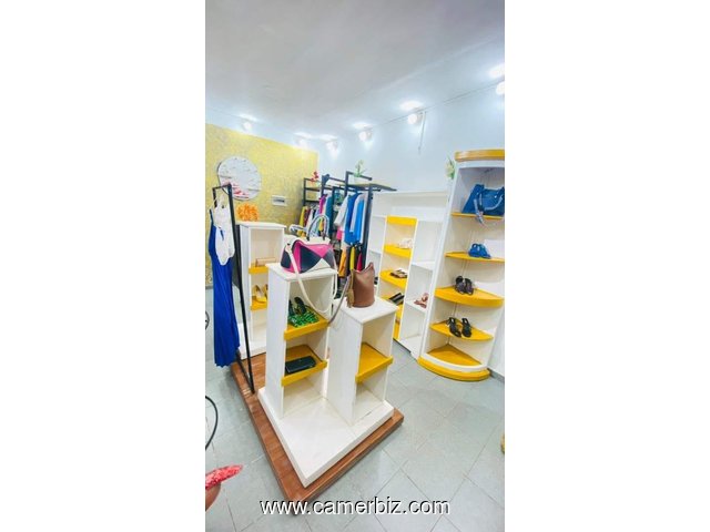 Boutique à louer a Bastos - 34429
