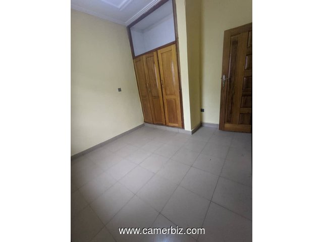 Appartement neuf avec parking forage à Simbock Mbalgon - 34472