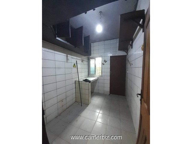 Bel Appartement neuf à louer à Nkolfoulou avec forage parking - 34493