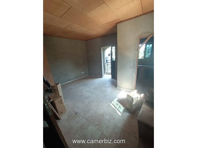 Studio neuf à Nkolmesseng - 34523