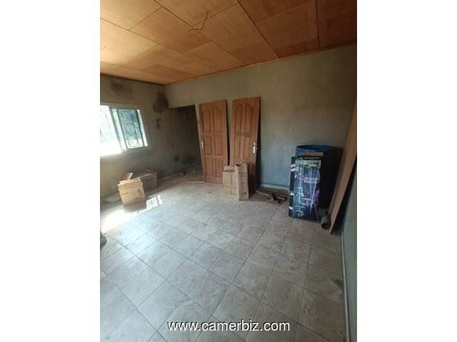 Studio neuf à Nkolmesseng - 34523