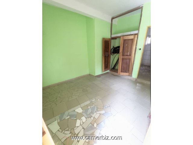 Chambre moderne à louer à Biyemassi tck - 34538