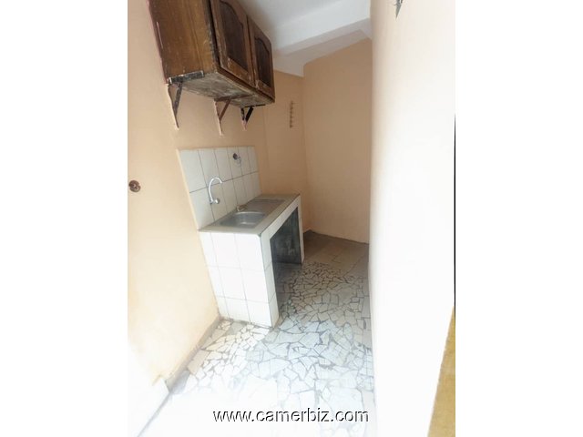 Chambre moderne à louer à Biyemassi tck - 34538