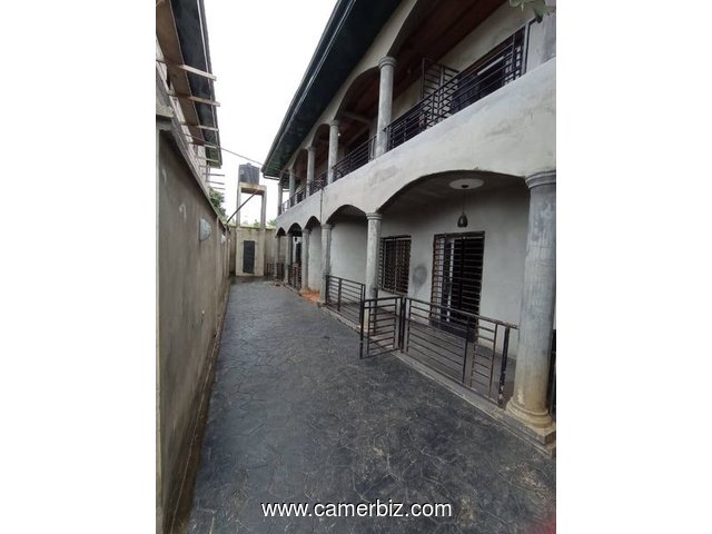 Appartement avec parking forage à Odza Mehanda.  2 chambres 2 douches Moto - 34660