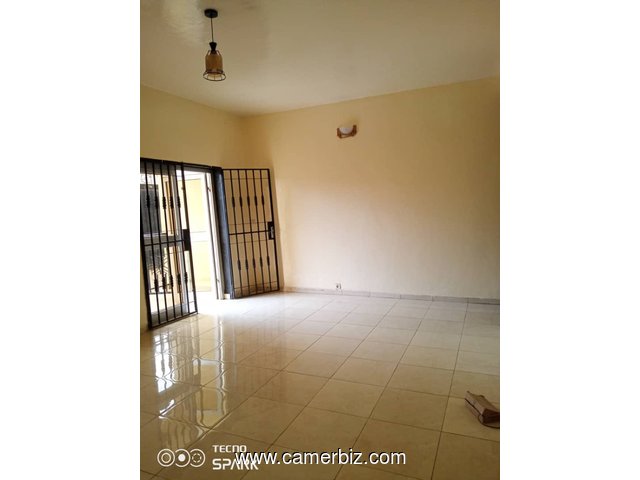 Appartement avec gardien parking forage à Essos - 34666