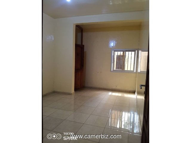 Appartement avec gardien parking forage à Essos - 34666