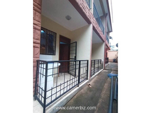 Bel appartement Eau chaude gardien parking forage à Ahala - 34681