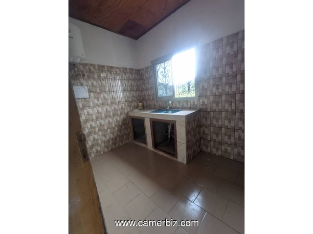 Vaste Appartement avec clim, parking forage à Awae Monti. Moto  - 34683
