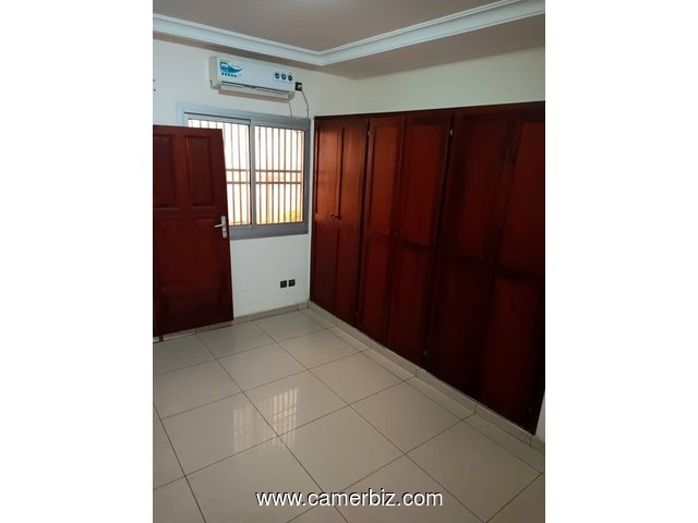 Belle villa avec clim eau chaude, parking, baignoire à Bastos - 34703