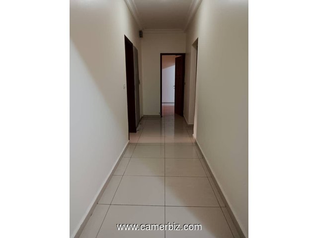 Belle villa avec clim eau chaude, parking, baignoire à Bastos - 34703