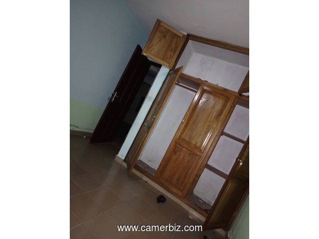 Appartement individuel avec parking à nyom Messassi.  2  chambres 2 douche - 34713