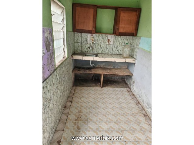Appartement en bordure de route à Mimboman  2 chambres 2 douches - 34719