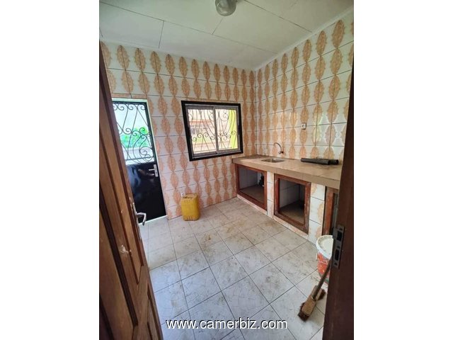 Appartement neuf avec forage parking, prépayé placards, à Emana. Moto 100f. 2  chambres 1 douche - 34734
