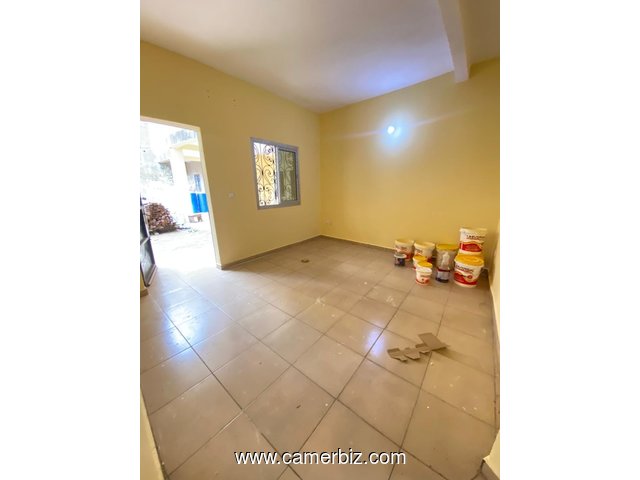 Appartement avec parking à Obobogo. 2 chambres 1 douche  - 34767