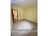 Appartement avec parking à Obobogo. 2 chambres 1 douche  - 34767