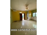 Appartement avec  parking à Obobogo. 2 chambres 2 douche - 34770