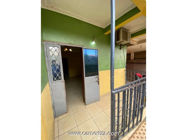 Appartement avec  parking à Obobogo.  - 34779