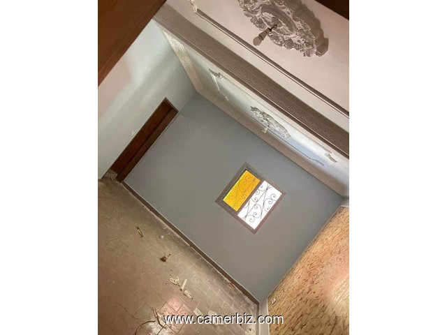 Vaste Appartement neuf avec gardien, forage parking à Odza Meyo. Moto 200f. 3 chambres 2 douches - 35078