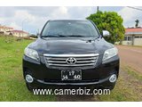 2010 Toyota VANGUARD Automatique 7 place à Yaounde. - 35128