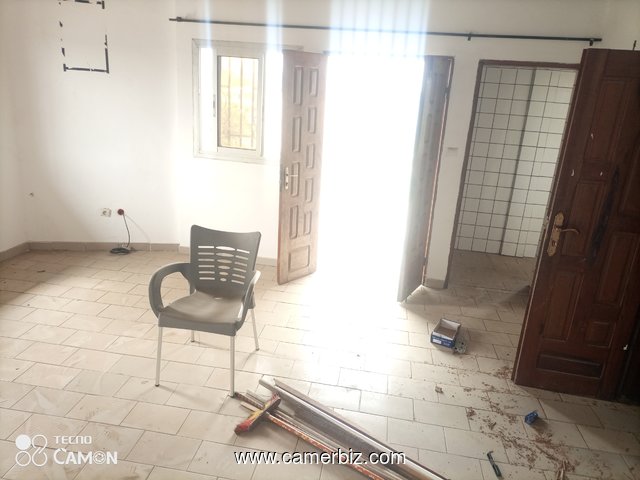 Appartement haut standing a Pk12 très bien placé  - 35335