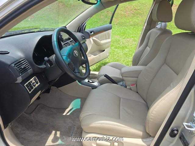 2006 Toyota AVENSIS Automatique a vendre à YAOUNDE - 35393
