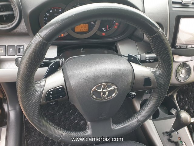 2011 Toyota VANGUARD Automatique avec 4WD à vendre à Yaoundé - 35413