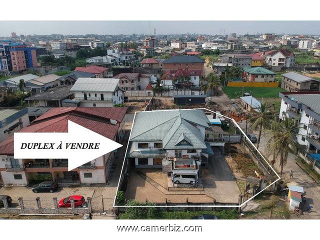 Duplex a vendre a bonamoussadi  - 35563