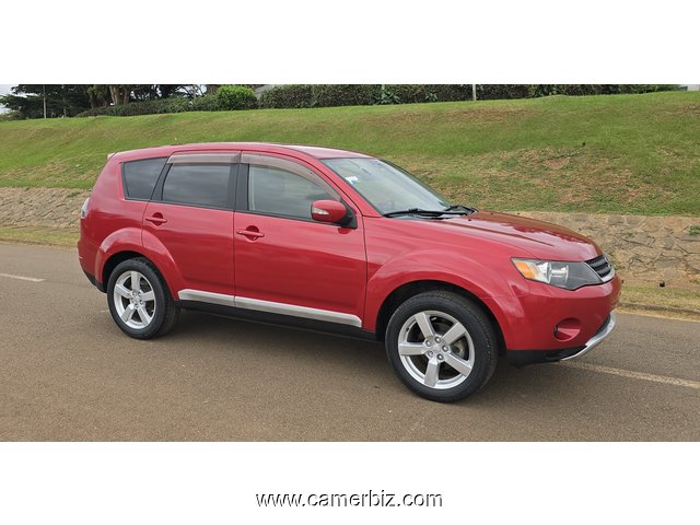 7 Places 4WD 2009 Mitsubishi Outlander Automatique. YAOUNDE. - 35755