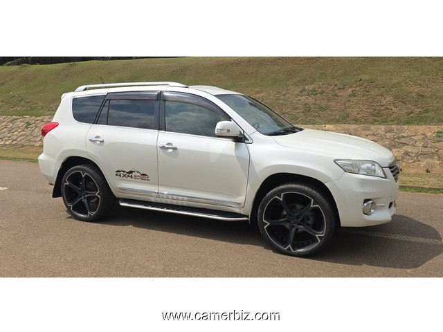  4WD 2012 Toyota VANGUARD Automatique avec 7 Places. YAOUNDE.  - 35866