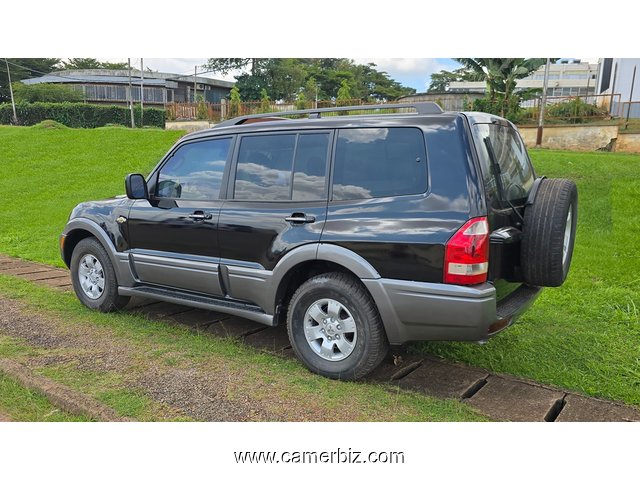 7 Places 4WD 2005 Mitsubishi Montero Automatique. YAOUNDE.  - 35964
