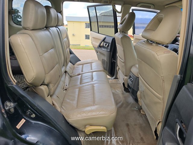 7 Places 4WD 2005 Mitsubishi Montero Automatique. YAOUNDE.  - 35964