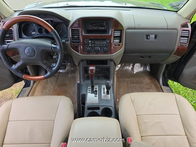 7 Places 4WD 2005 Mitsubishi Montero Automatique. YAOUNDE.  - 35964