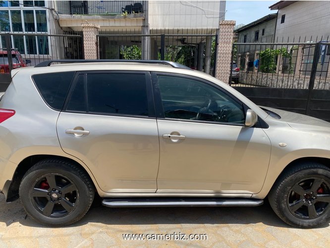 Rav4 climatisée avec chauffeur professionnel  - 36275