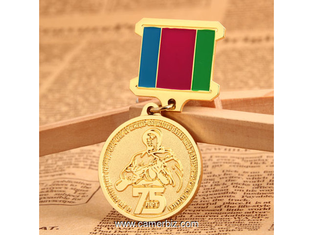 Gold Military Medals - 3725